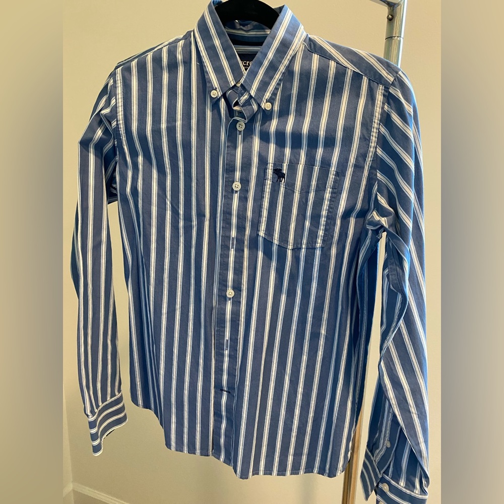 Abercrombie and Fitch. Boys. Button-down. Size extra-large